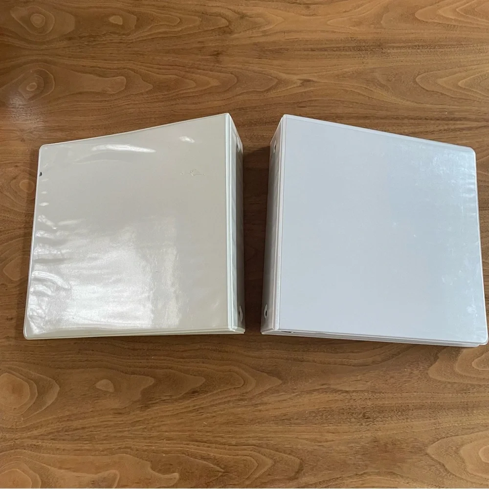 Pair of 4 in 3-ring binders